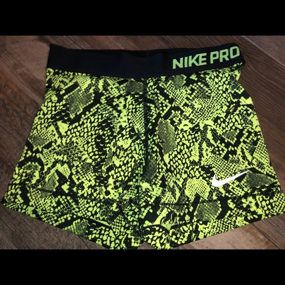 Nike | Shorts | Snake Print Nike Pros 